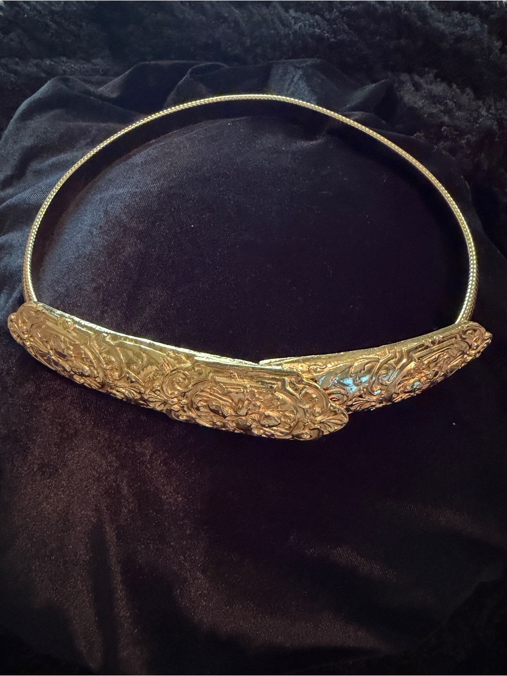 Vintage 1970’s Accessocraft NYC Gold Tone Designer Snake Belt Embossed Clasp